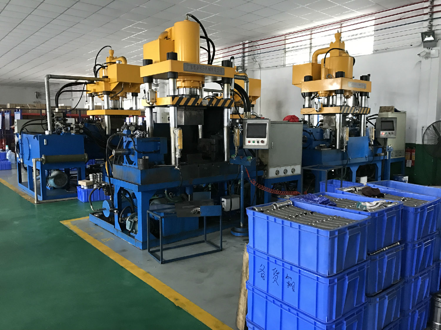 广东荣耀体育app官网-荣耀体育(中国)
管业品牌双卡压式管件生产车间2