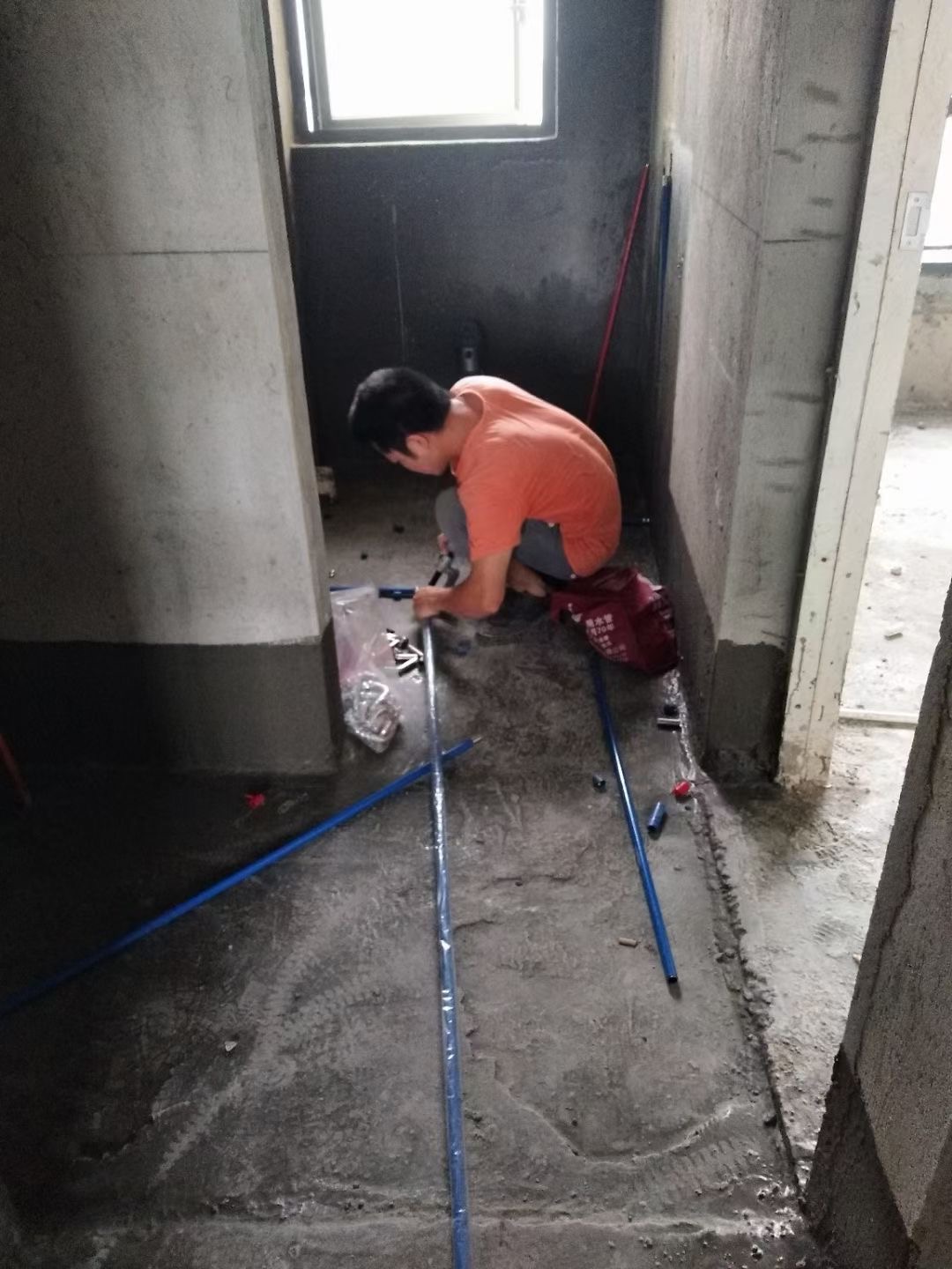 荣耀体育app官网-荣耀体育(中国)
牌覆塑不锈钢保温水管安装现场.jpg 荣耀体育app官网-荣耀体育(中国)
牌覆塑不锈钢保温水管安装现场.jpg
